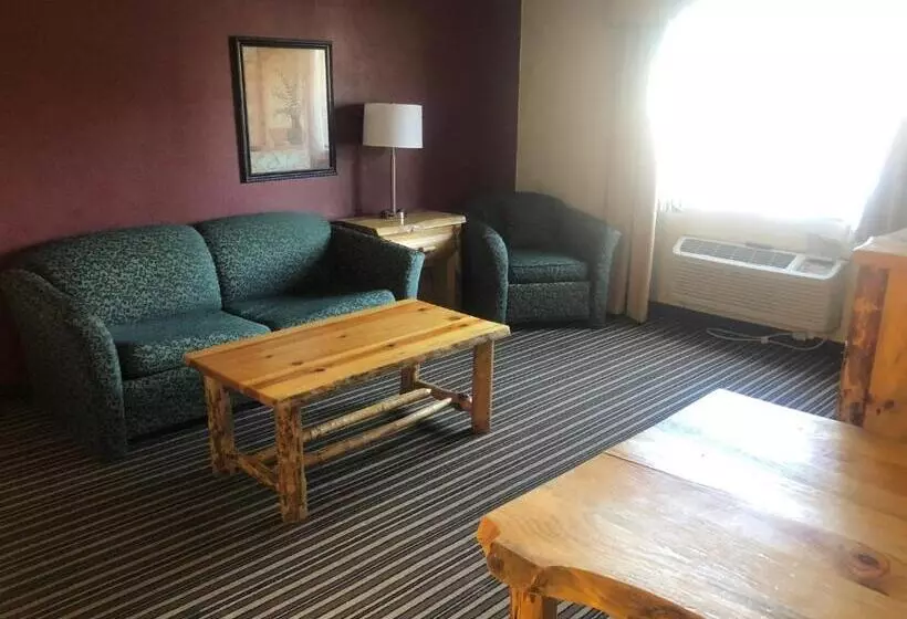 هتل Ramada By Wyndham Butte