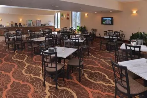 هتل Ramada By Wyndham Butte