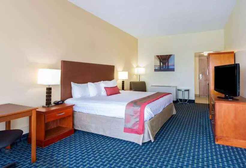 فندق Ramada Plaza By Wyndham Virginia Beach Oceanfront