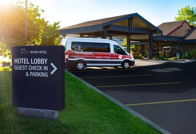 Hotel Ruby River