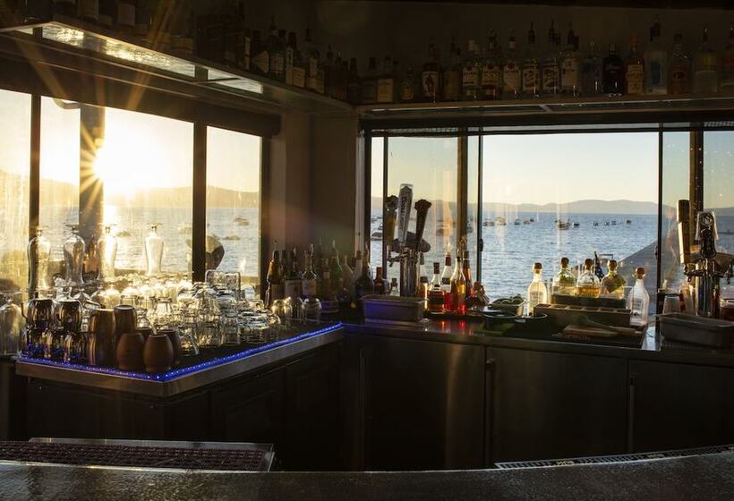 هتل Beach Retreat & Lodge At Tahoe