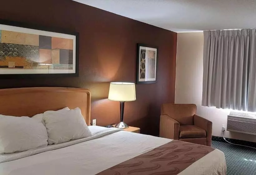 هتل Travelodge By Wyndham Fargo