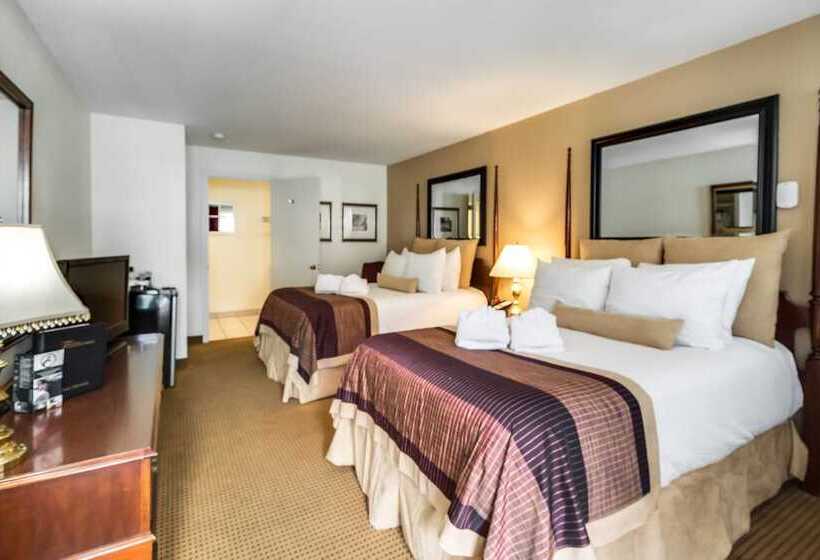 هتل Twin Peaks Lodge & Hot Springs