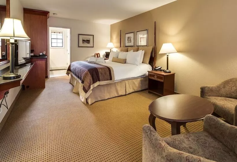 酒店 Twin Peaks Lodge & Hot Springs