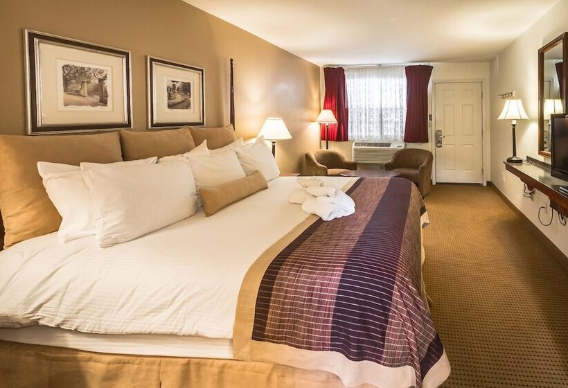 هتل Twin Peaks Lodge & Hot Springs