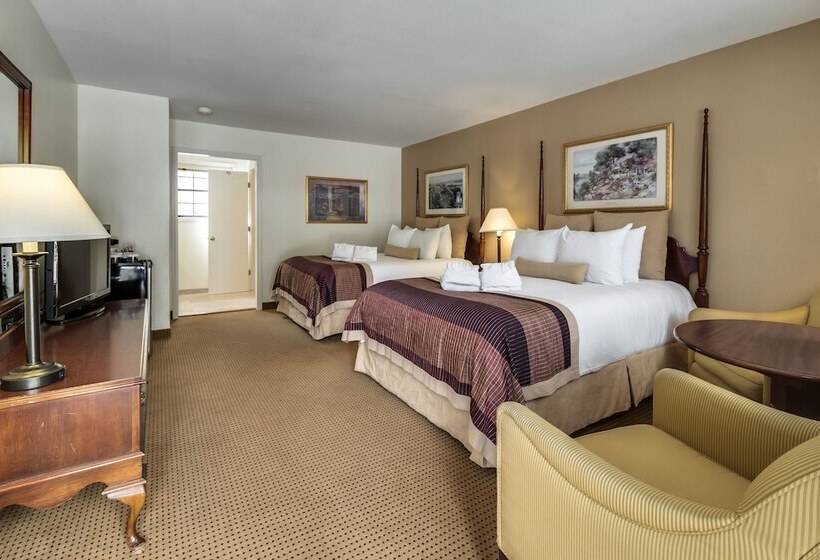 هتل Twin Peaks Lodge & Hot Springs