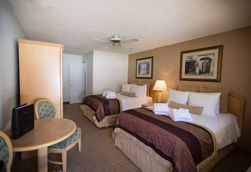 酒店 Twin Peaks Lodge & Hot Springs