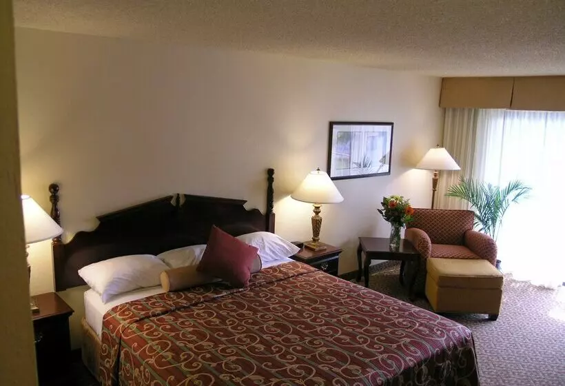 ホテル Vagabond Inn Executive Fresno