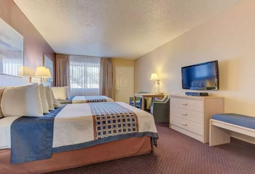 Motel Three Rivers Inn