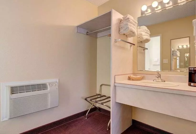 Motel Three Rivers Inn