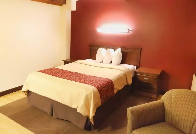 Townhouse Hotel Grand Forks