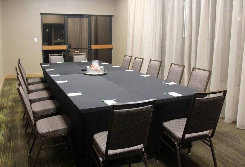 Отель Courtyard Atlanta Northlake