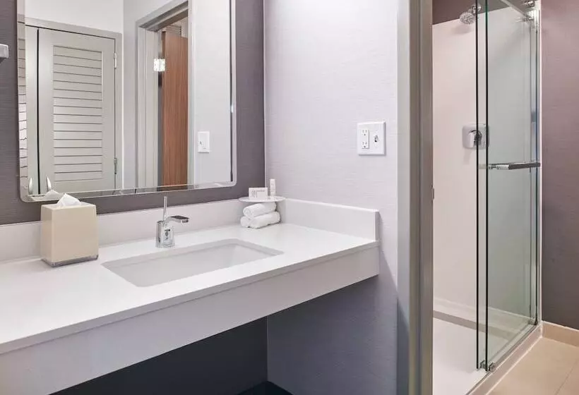 호텔 Courtyard Chicago Highland Park/northbrook