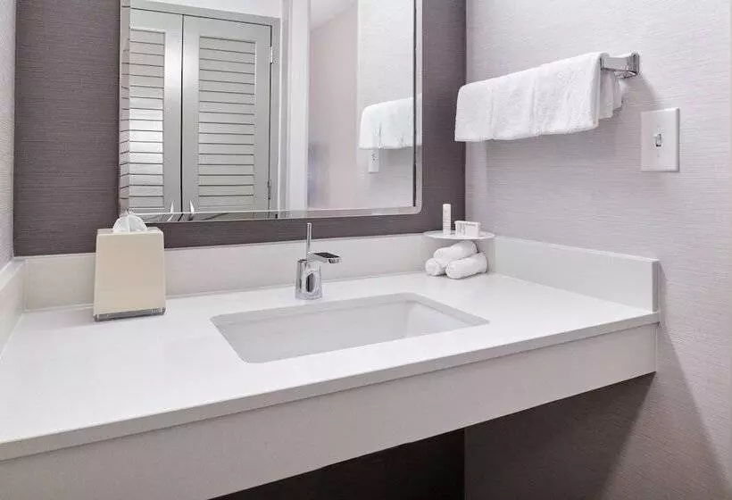 호텔 Courtyard Chicago Highland Park/northbrook