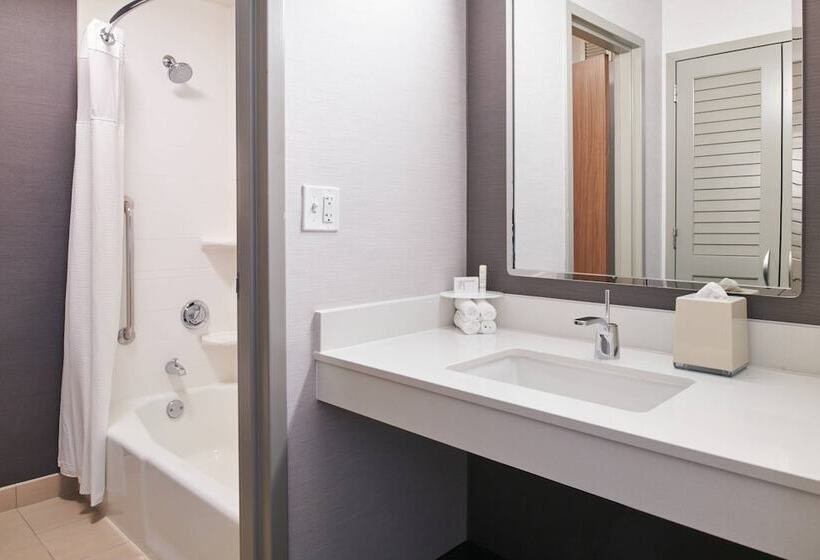 فندق Courtyard Chicago Highland Park/northbrook