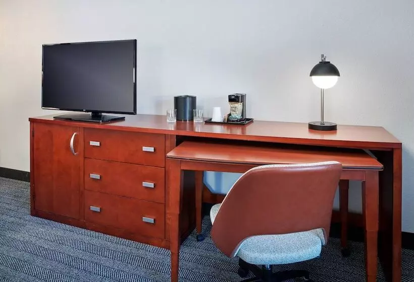 호텔 Courtyard Chicago Highland Park/northbrook