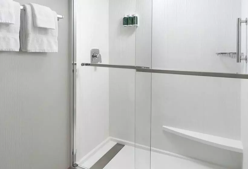 호텔 Courtyard Charlotte Southpark