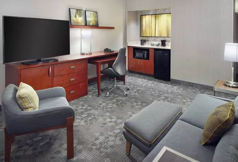 호텔 Courtyard Charlotte Southpark