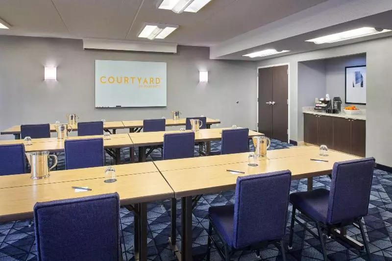 호텔 Courtyard Chicago Highland Park/northbrook