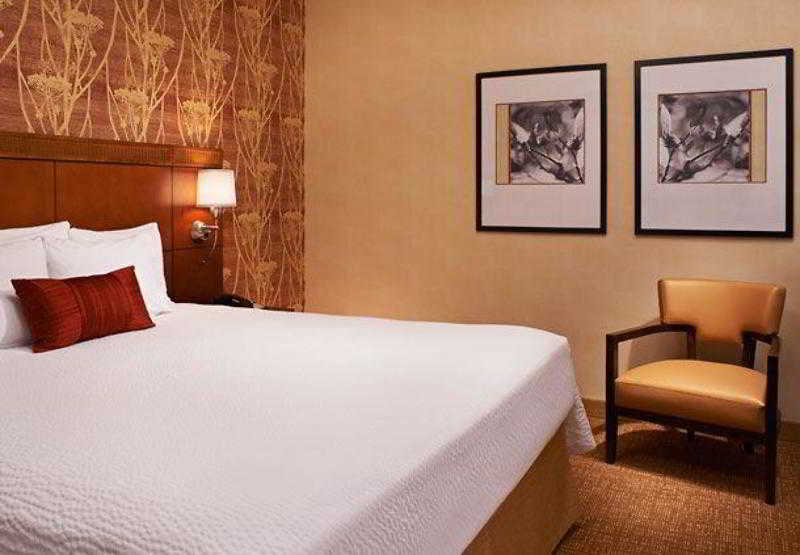 فندق Courtyard Chicago Highland Park/northbrook