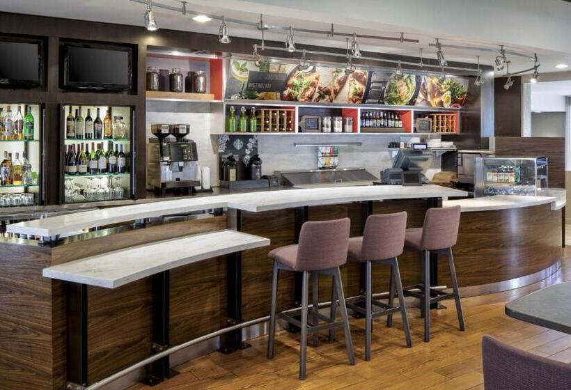 فندق Courtyard By Marriott Dallas Arlington Entertainment District