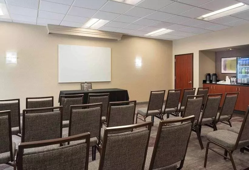 בית מלון כפרי Courtyard Miami Airport West Doral