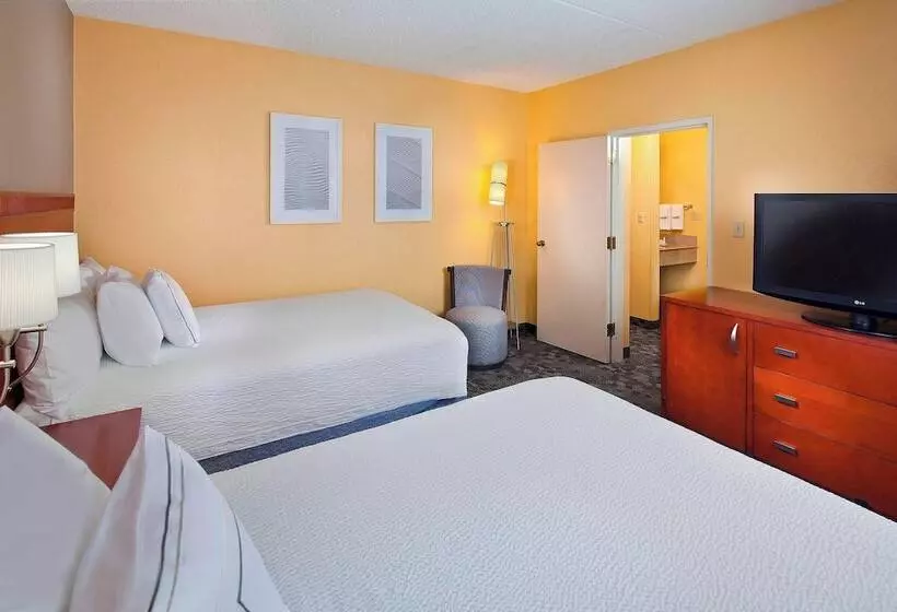 בית מלון כפרי Courtyard Miami Airport West Doral