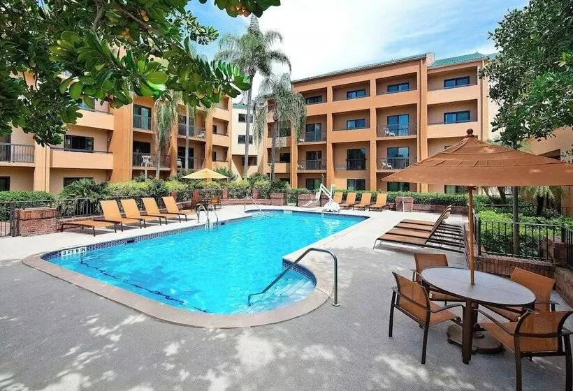 בית מלון כפרי Courtyard Miami Airport West Doral