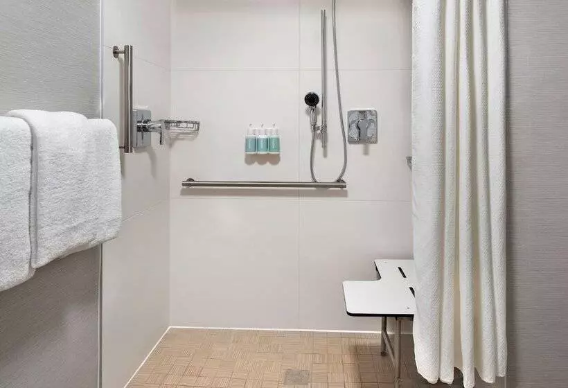 فندق Courtyard By Marriott Rye