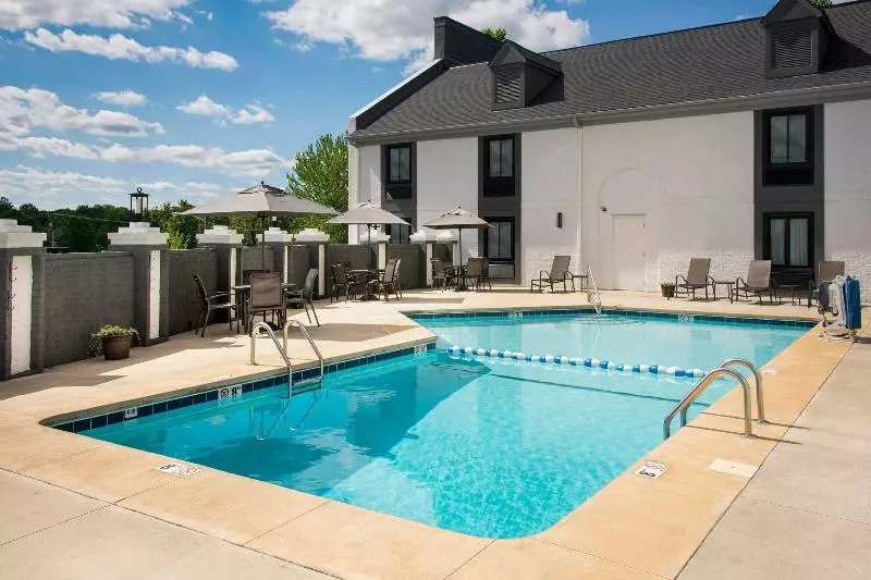 فندق Courtyard Winstonsalem University