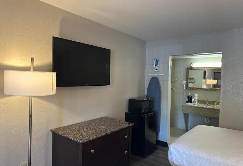 فندق Days Inn By Wyndham Westend Alexandria,va Washington Dc Area