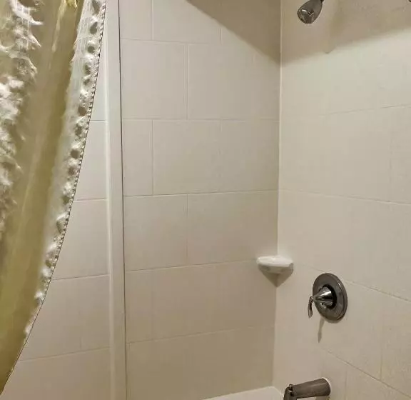 호텔 Days Inn By Wyndham Westend Alexandria,va Washington Dc Area