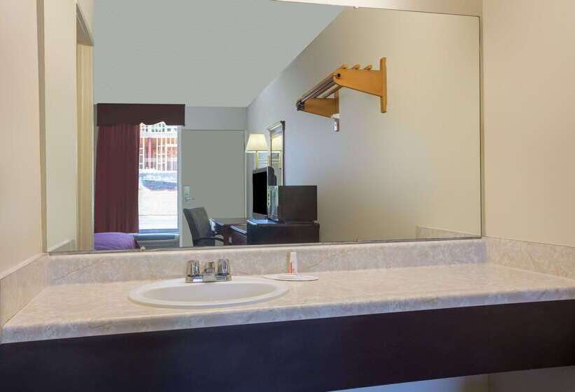 בית מלון כפרי Days Inn By Wyndham Forsyth