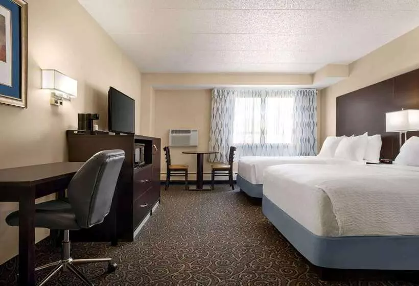 فندق Days Inn By Wyndham Fort Collins