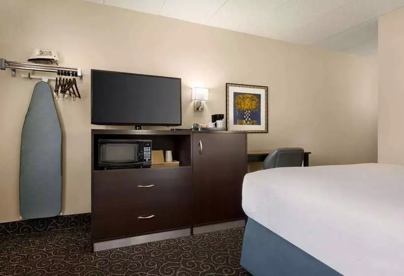 فندق Days Inn By Wyndham Fort Collins