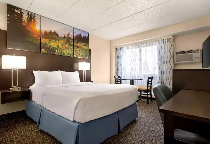 فندق Days Inn By Wyndham Fort Collins