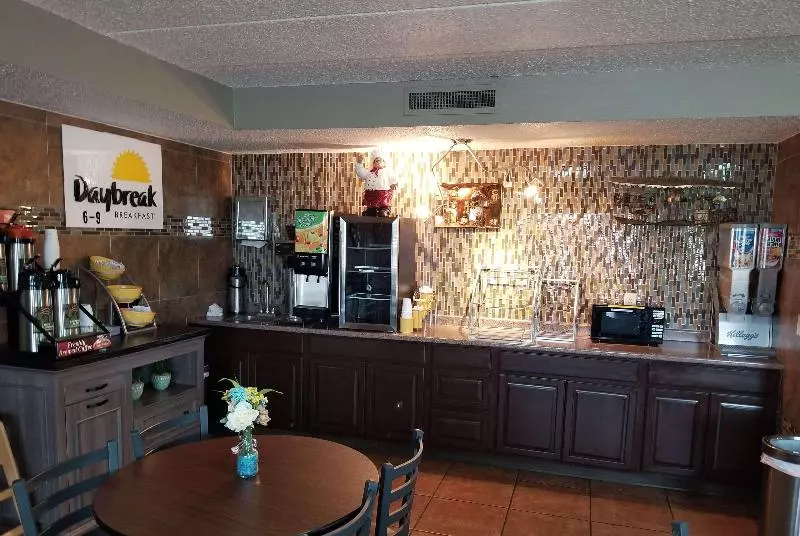 فندق Days Inn By Wyndham Fort Collins