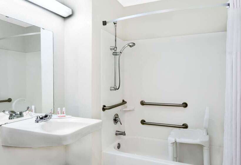 בית מלון כפרי Days Inn By Wyndham Kingman West