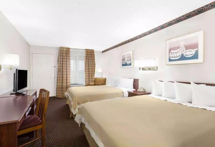 Otel Days Inn By Wyndham Kingman West