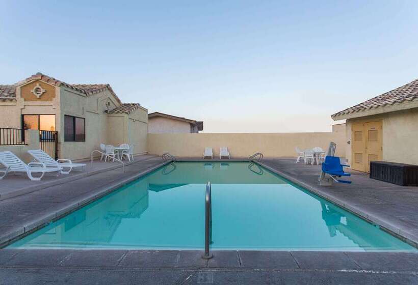 בית מלון כפרי Days Inn By Wyndham Kingman West