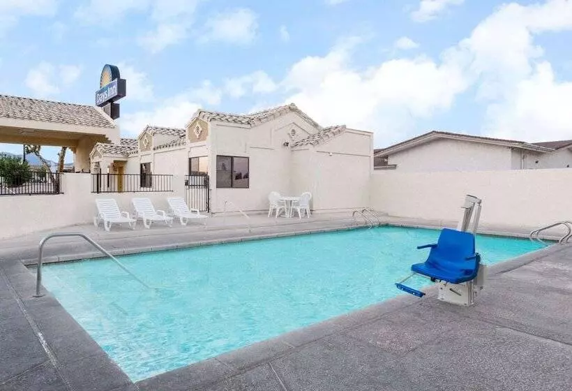 Otel Days Inn By Wyndham Kingman West