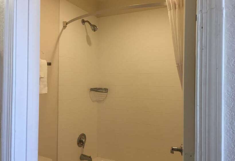 בית מלון כפרי Days Inn By Wyndham Kingman West