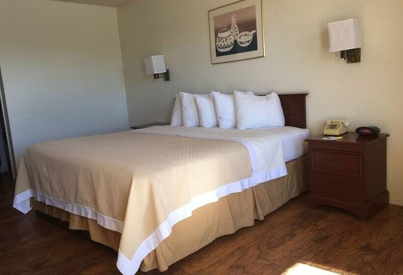 בית מלון כפרי Days Inn By Wyndham Kingman West