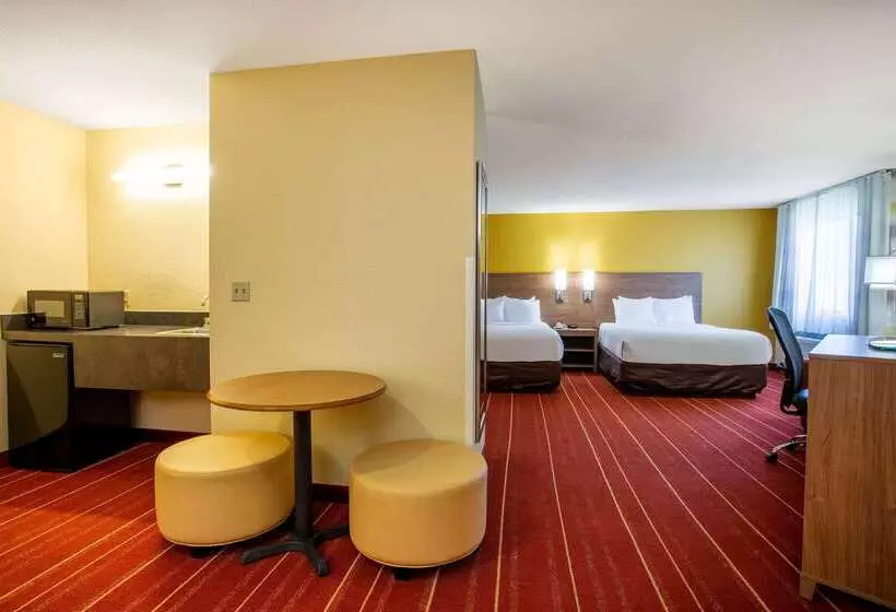 Otel Days Inn By Wyndham Marquette