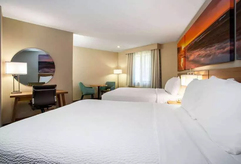 Otel Days Inn By Wyndham Marquette