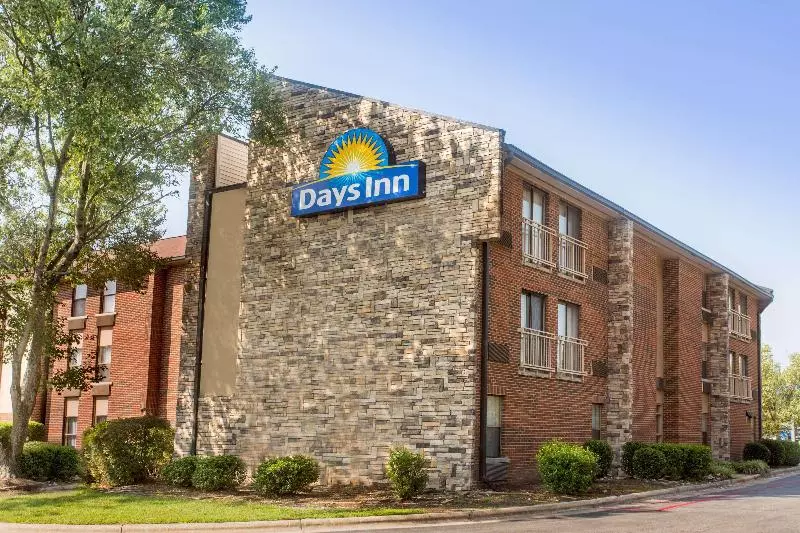 호텔 Days Inn By Wyndham Raleighairportresearch Triangle Park