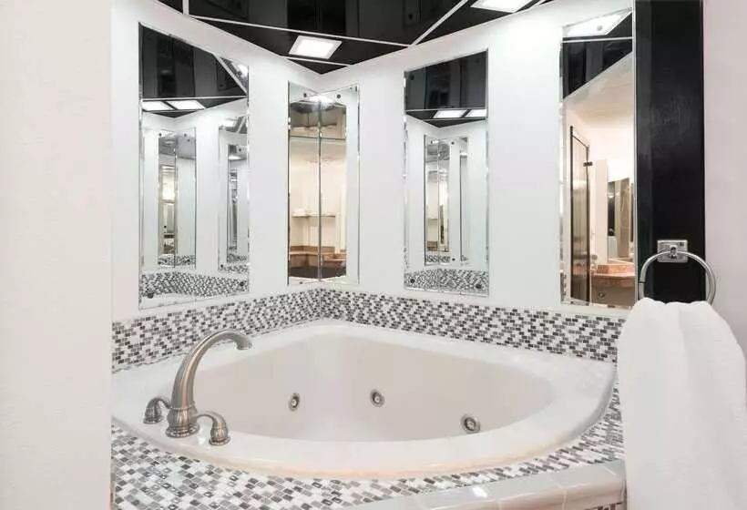 فندق Days Inn By Wyndham St Clairsville