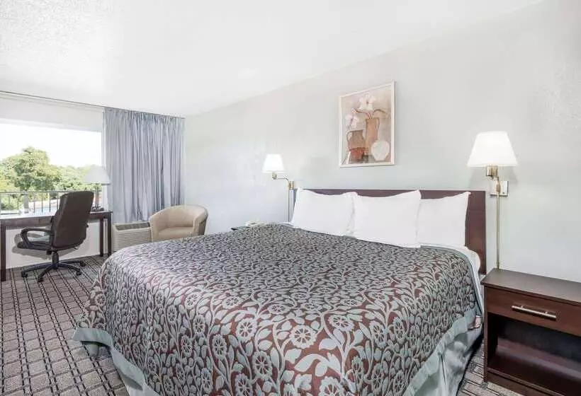 فندق Days Inn By Wyndham St Clairsville