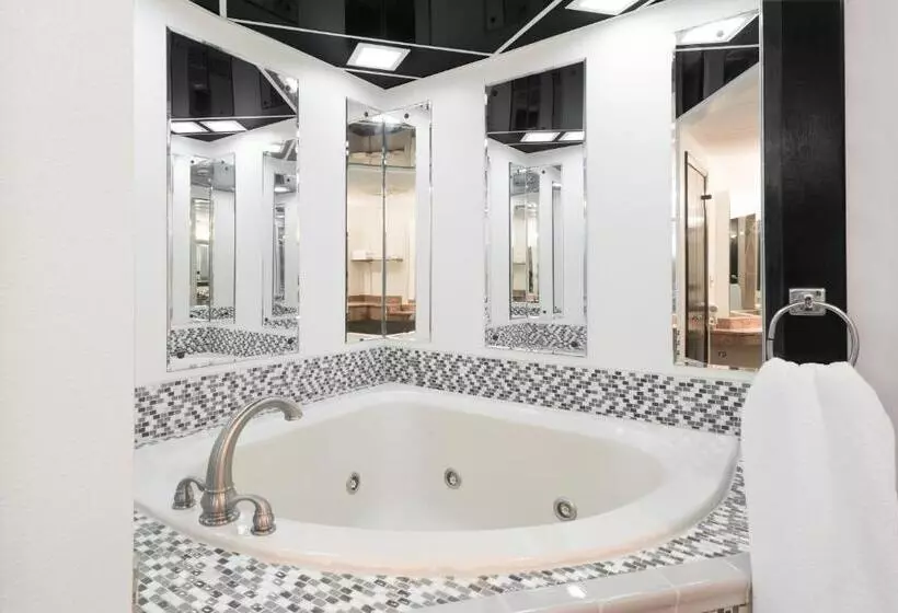 فندق Days Inn By Wyndham St Clairsville