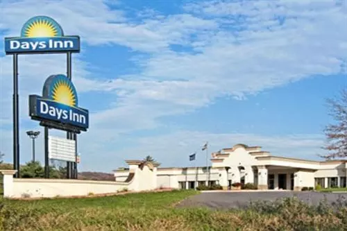 ホテル Days Inn Conference Center